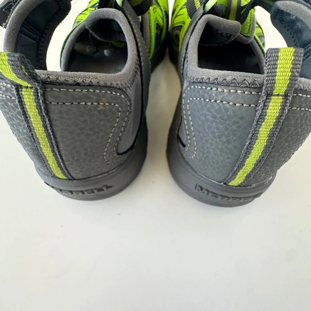 Merrell Hydro Boys'‎ Size 7W Gray & Green Water Sport Sandals Shoes Hook and Eye